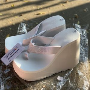 Zooop it Up Podium White Tall Wedges Sandals.
